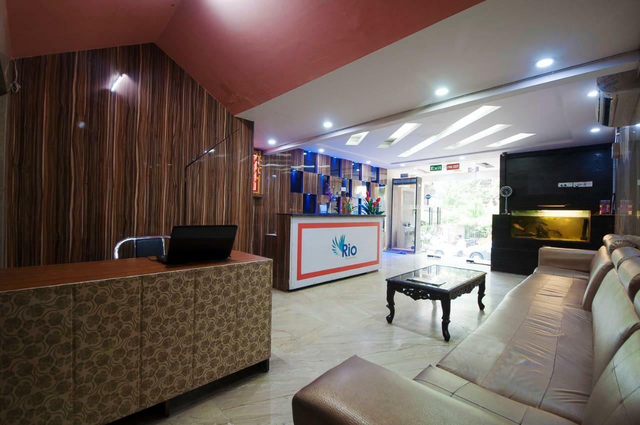 Hotel Apra Inn Neu-Delhi Exterior foto